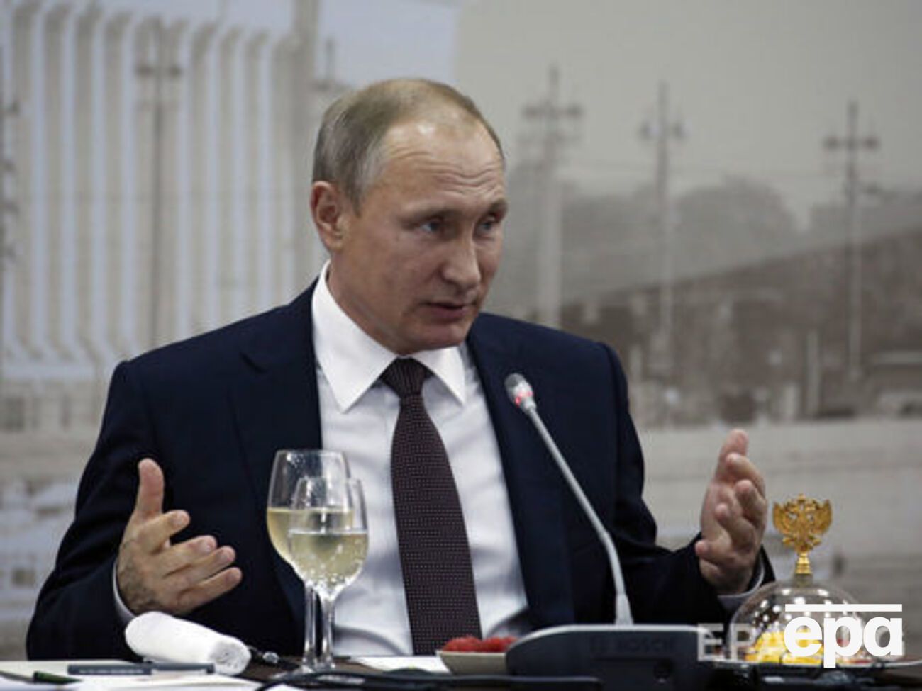 Руководивший личной охраной Владимира Путина Кочнев в мае 2016 года стал директором Федеральной службы охраны РФ