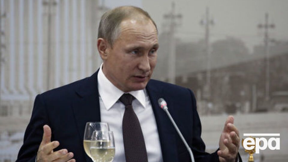 Руководивший личной охраной Владимира Путина Кочнев в мае 2016 года стал директором Федеральной службы охраны РФ