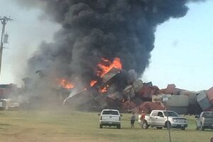 На месте крушения возник сильный пожар