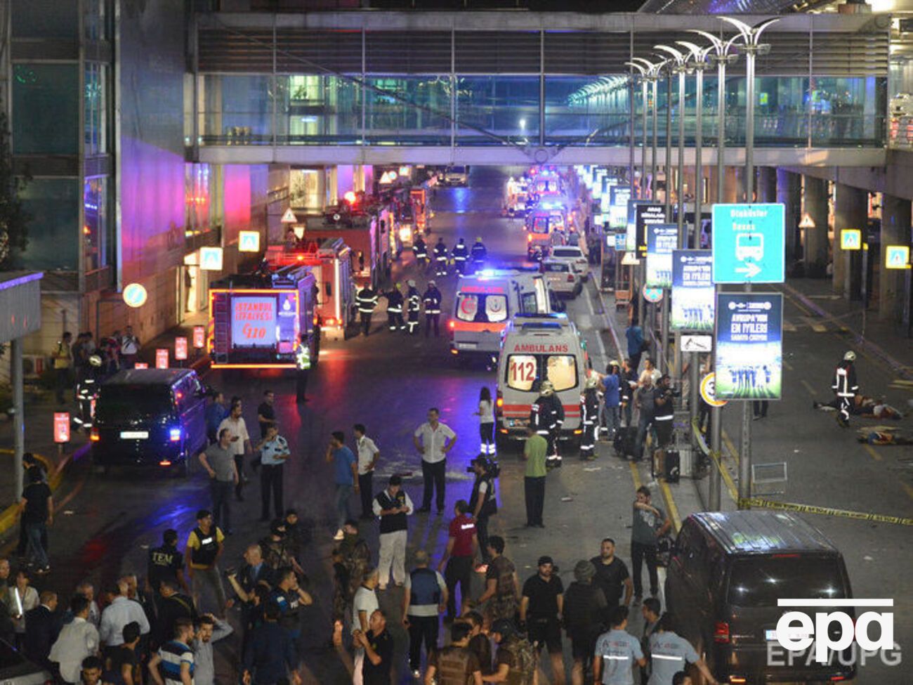 Число погибших в Стамбуле растет
