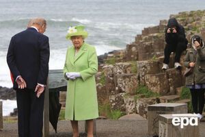 Елизавета II находится с визитом в Северной Ирландии