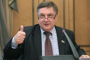 Туманов: Партийная дисциплина, тем более перед выборами, тебя из списка выкинут – вот люди все боятся