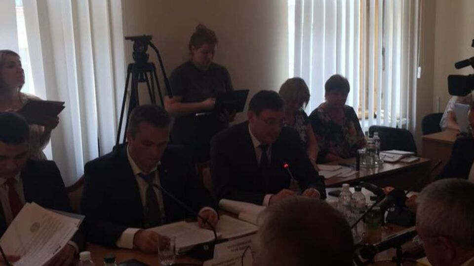 На заседании регламентного комитета Рады присутствовали антикоррупционный прокурор Назар Холодницкий и генпрокурор Юрий Луценко