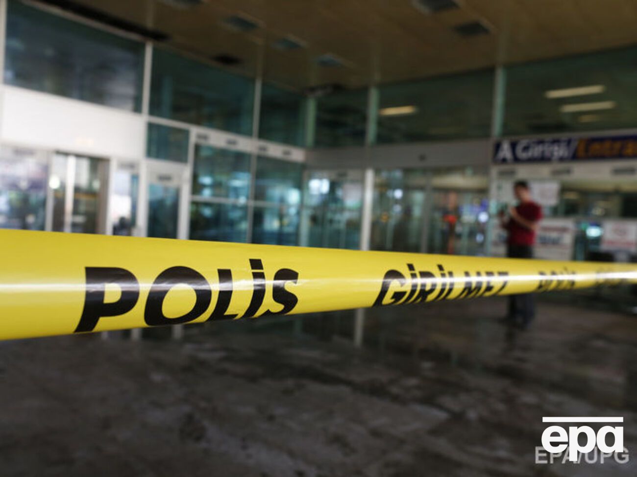 Муж и сын погибшей во время теракта в стамбульском аэропорту имени Ататюрка одесситки решают вопрос о транспортировке тела на родину
