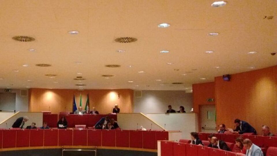 Депутаты совета Лигурии единогласно "признали" Крым