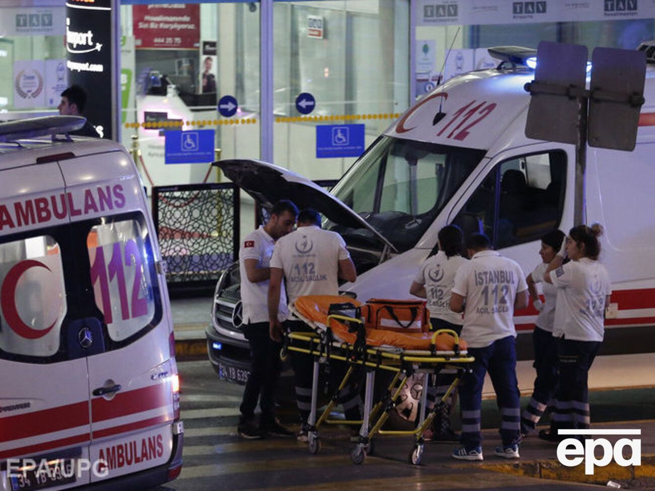 Более 100 человек продолжают лечение в клиниках Стамбула