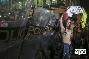 Групповое изнасилование девочки-подростка вызвало волну протестов