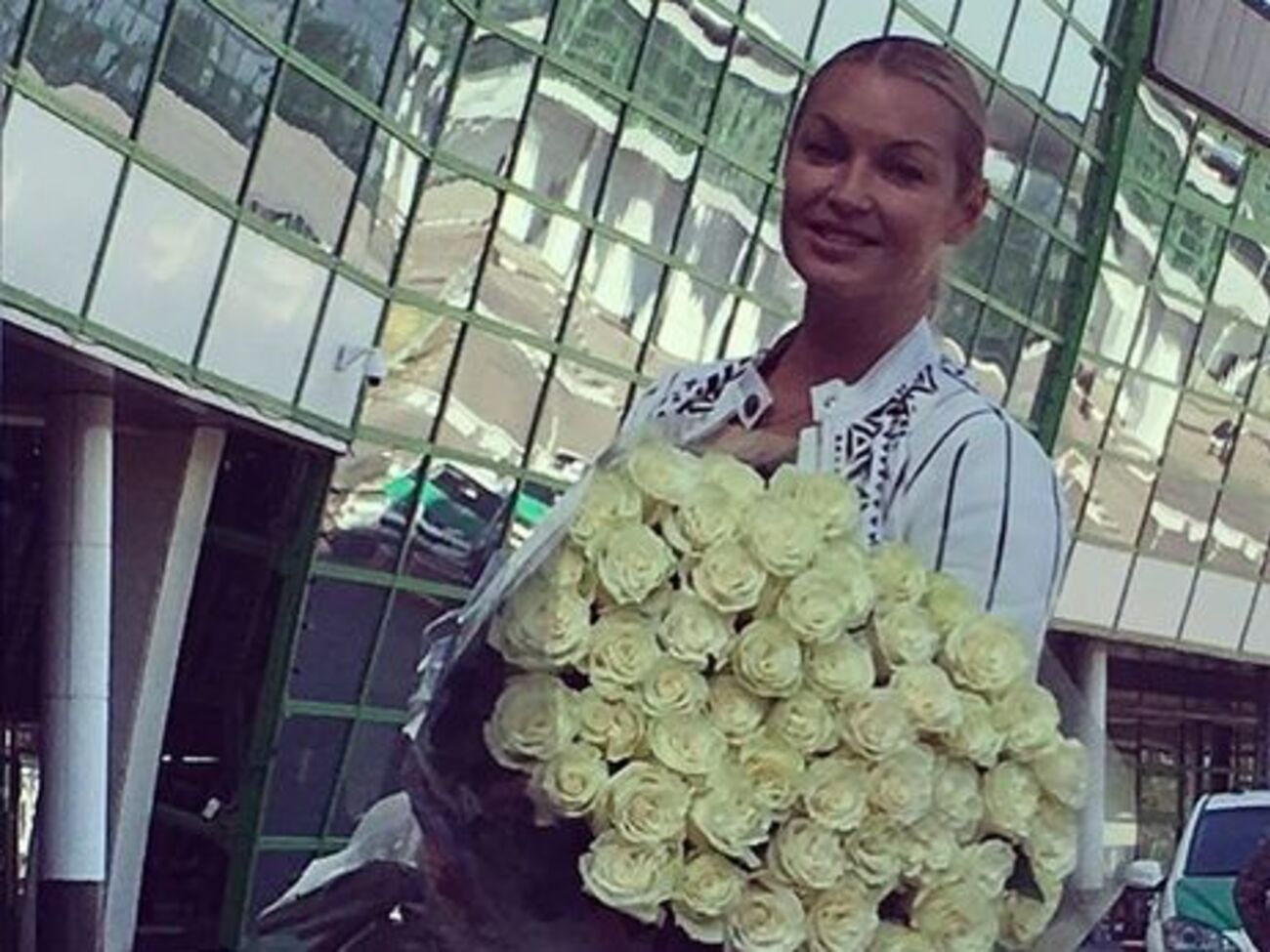 Волочкова:&nbsp;Укрывшись любимым одеялом из роз, я ощущаю свободу