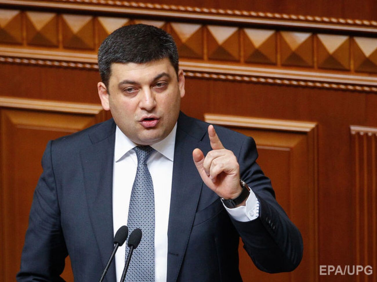 Гройсман готов рассказать "на пальцах", как обращаться со свалками