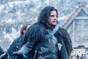 Исполнитель роли Джона Сноу вышел к фанатам с гладко выбритым лицом