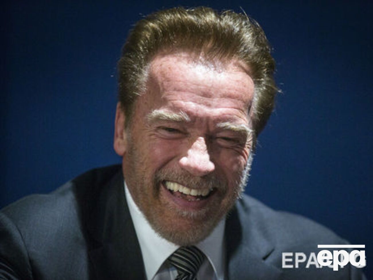 Шварценеггер:&nbsp;Я в абсолютном восторге от этих красивых, сильных животных, хотя некоторым из нас пришлось менять штаны после такой встречи