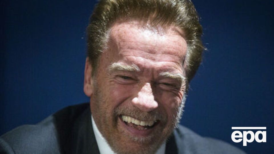 Шварценеггер: Я в абсолютном восторге от этих красивых, сильных животных, хотя некоторым из нас пришлось менять штаны после такой встречи