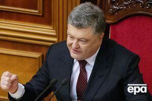 Порошенко назвал апрельский политический кризис "неукраинским сценарием"