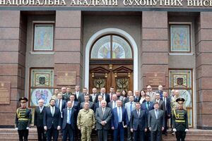 Участие в мероприятии приняли члены делегации Международного секретариата НАТО