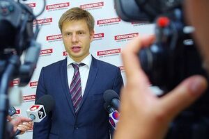 Гончаренко: Пока не будут полностью выведены российские солдаты и наемники, голосования за особый статус не будет