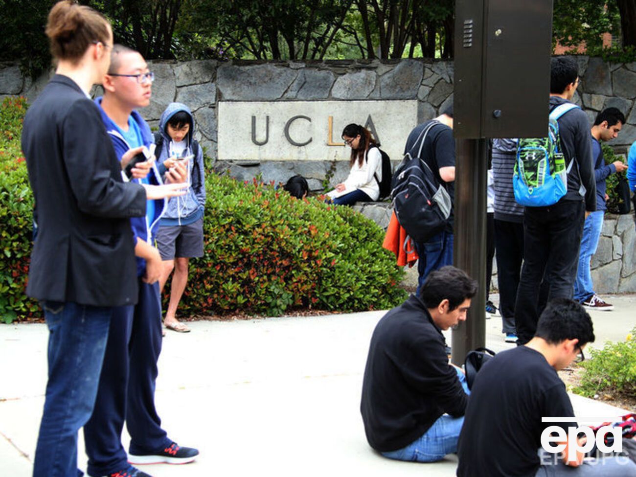 Студенты Калифорнийского университета в первые минуты после перестрелки