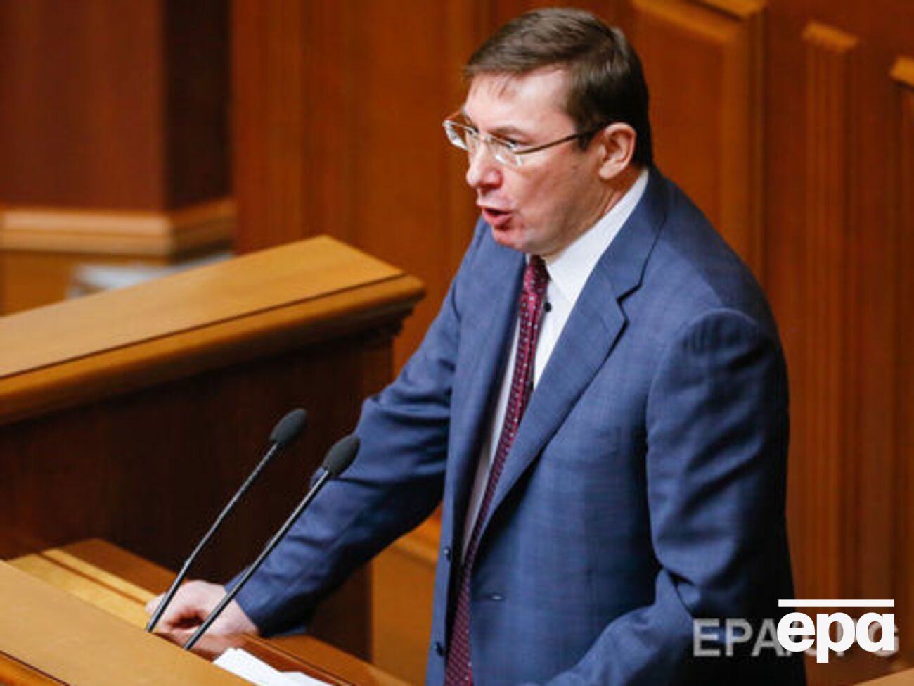 Луценко предупредил Горбатюка, чтобы тот не заседал часами с нардепом Лещенко