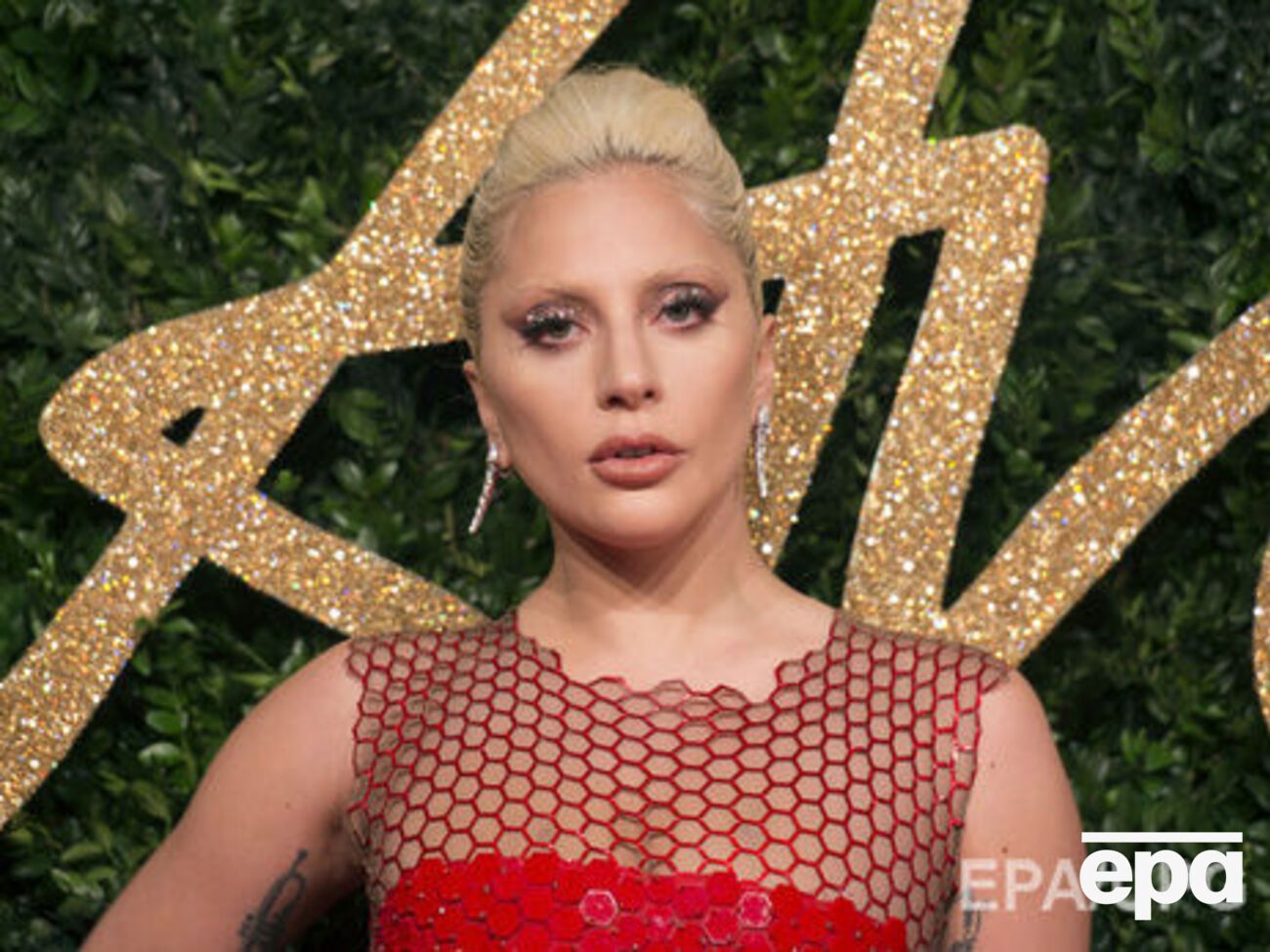 Леди Гага подписала письмо, адресованное Жану-Клоду Юнкеру