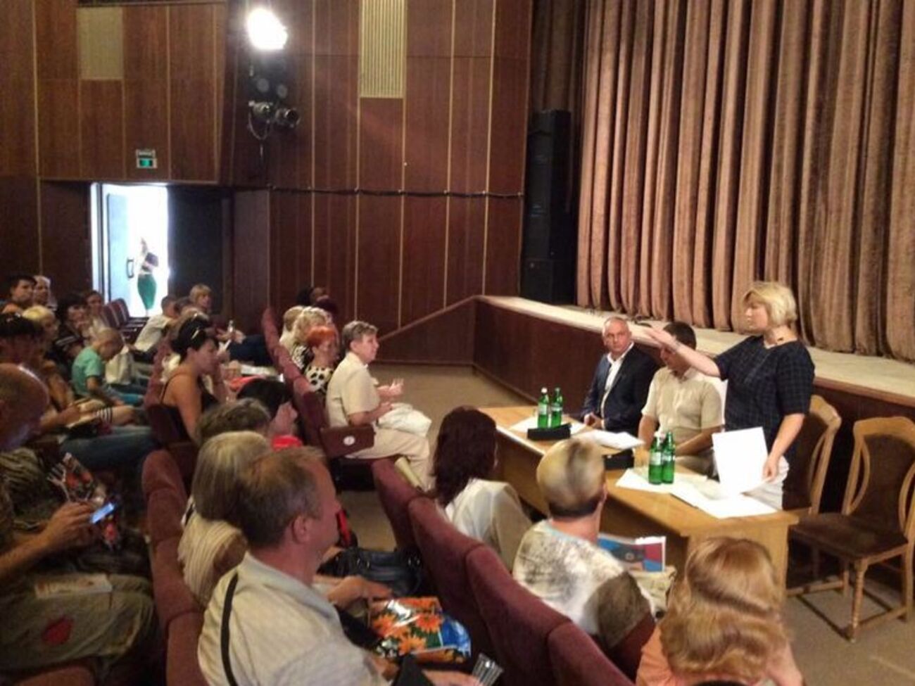 Ирина Геращенко встретилась с семьями украинских пленников на Донбассе