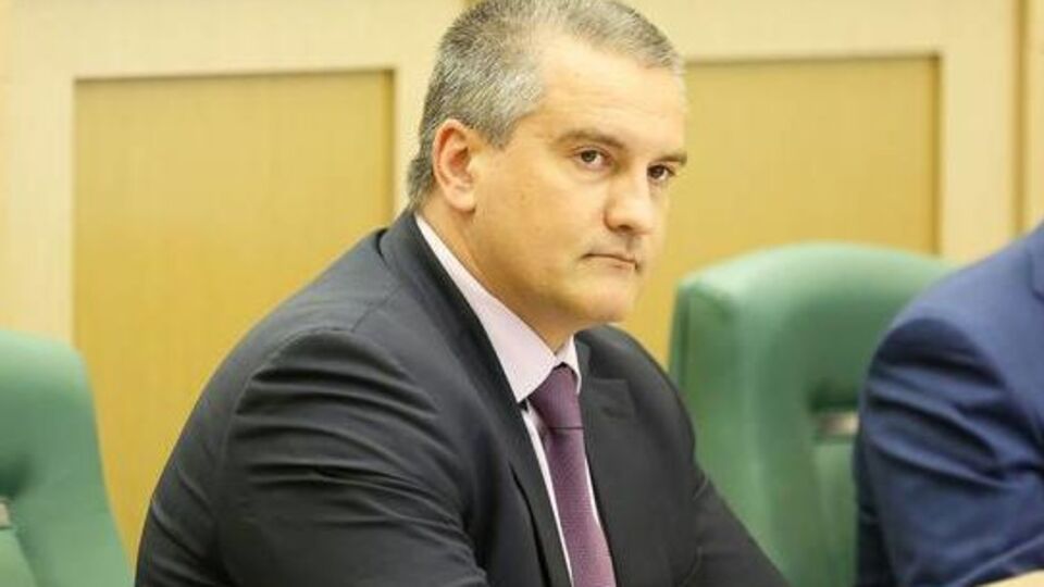 Аксенов: Нужно воспитывать и укреплять российскую идентичность у крымской молодежи