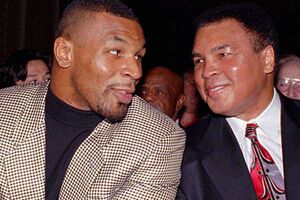 Майк Тайсон и Мохаммед Али, которого Железный Майк считал великим спортсменом