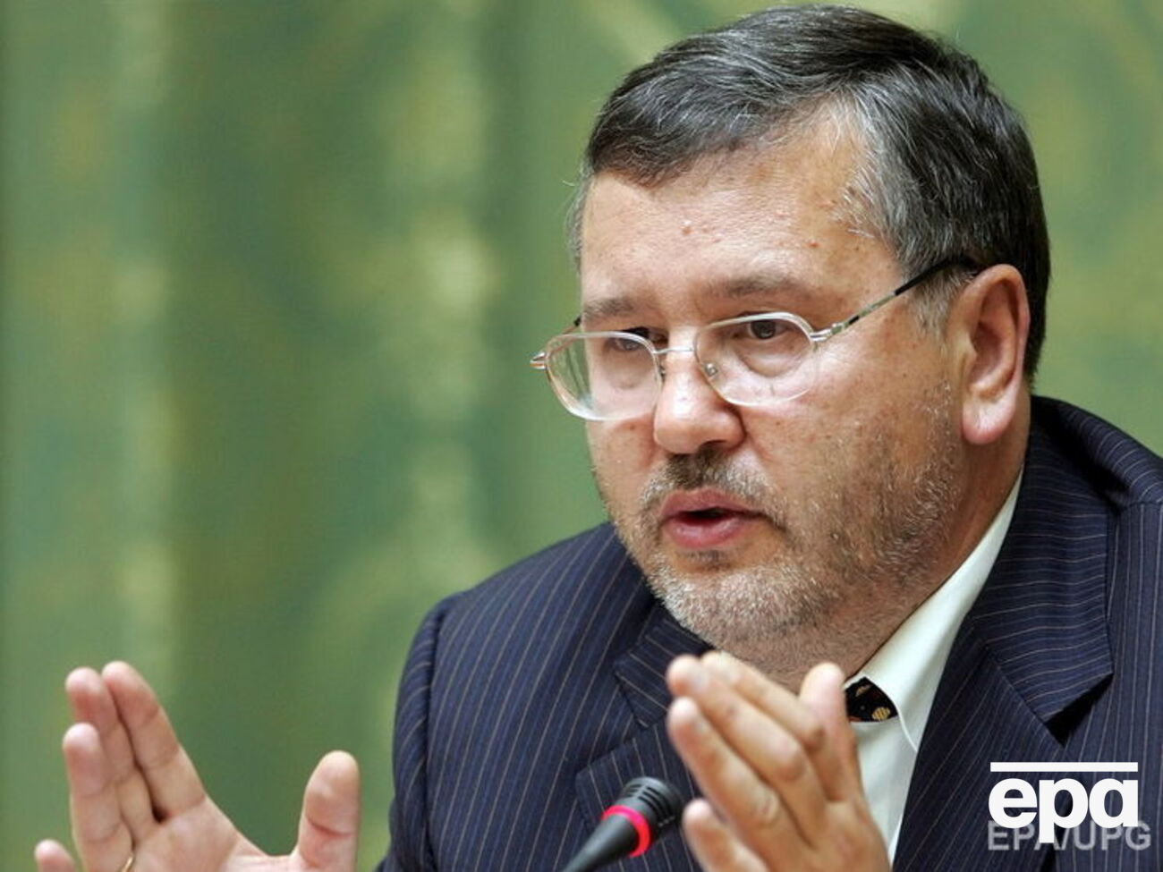 Гриценко вместо дуэли пригласили в военную прокуратуру