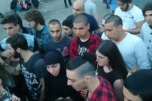 Православная молодежь Грузии доказывала рокерам, что громкая музыка оскорбляет души умерших