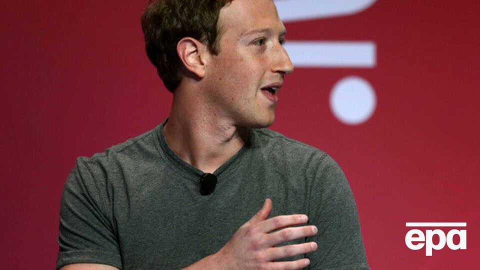 Хакеры взломали аккаунты Цукерберга