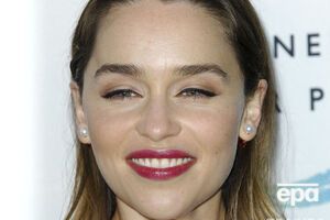 Кларк позировала для откровенного снимка