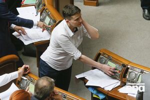 Савченко подала декларацию о доходах за 2015 год