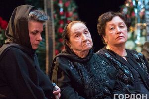 Галина Гнатюк (в центре) прожила в браке с Дмитрием Гнатюком 66 лет