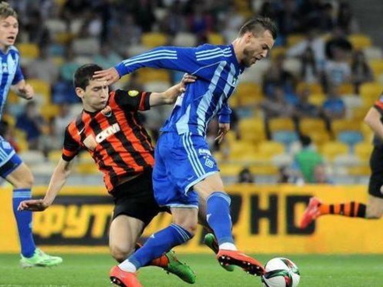 Матч "Динамо" &ndash; "Шахтер" пройдет в седьмом туре