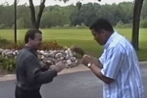 Анатолий Кашпировский о поединке с Мохаммедом Али: Войдя в азарт, он вспомнил свой знаменитый боксерский танец