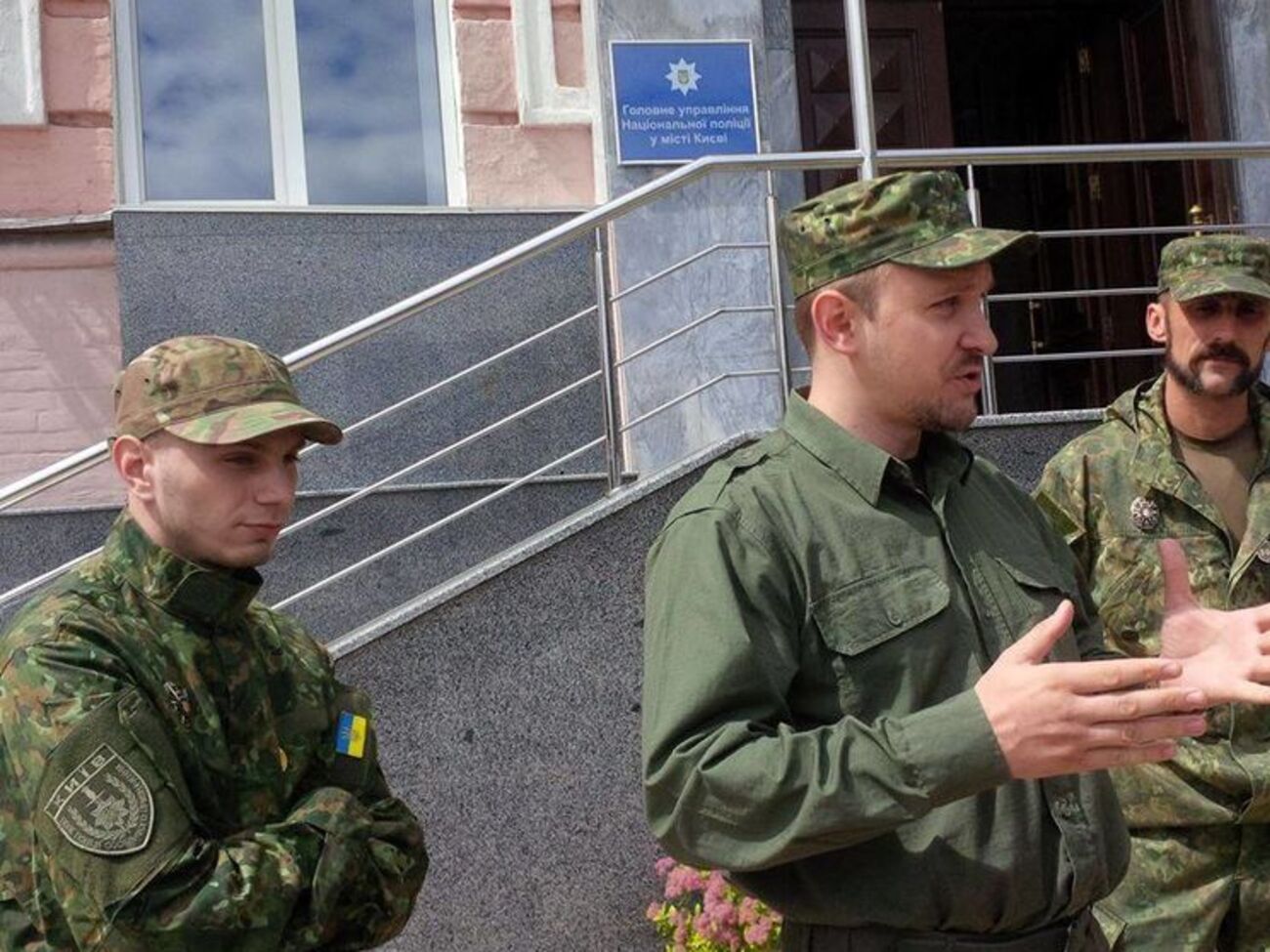 Михайлов (слева) и Ватолкин заявили, что их заставляли бить противников ЛГБТ-марша