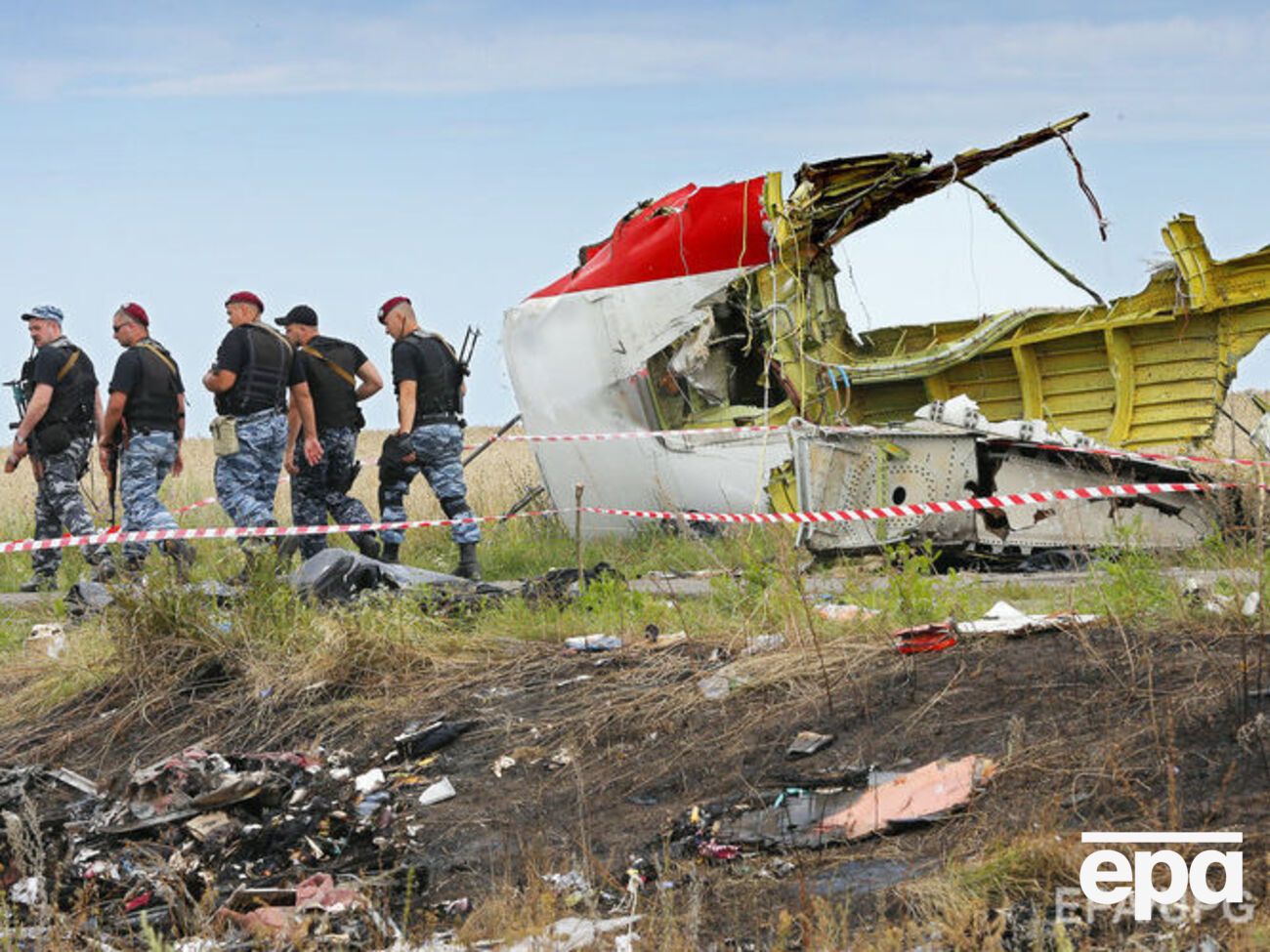 Обломки Boeing, упавшего в Донецкой области