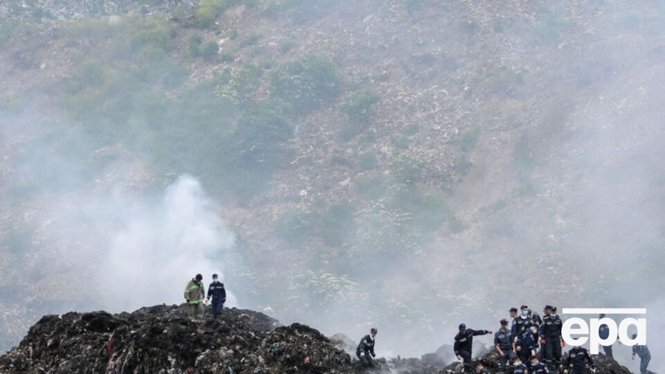 На скандальной свалке снова горит мусор