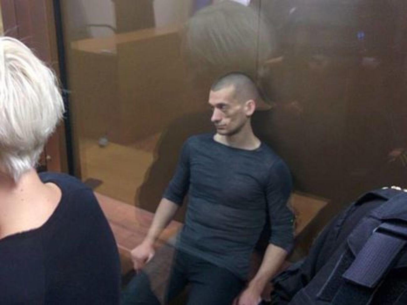 В ноябре 2015 года Петр Павленский поджег главный вход в здание ФСБ