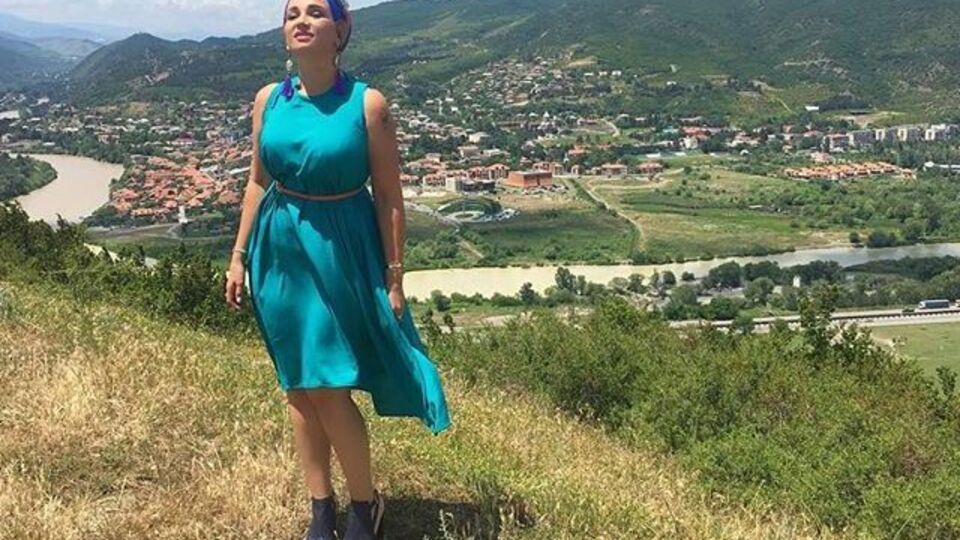 Чехова путешествует по Грузии с супругом