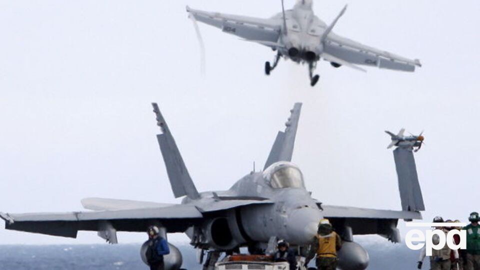 Авианосец дислоцируется в Средиземном море