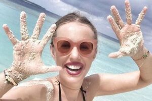 Собчак сыронизировала по поводу слухов о ее беременности