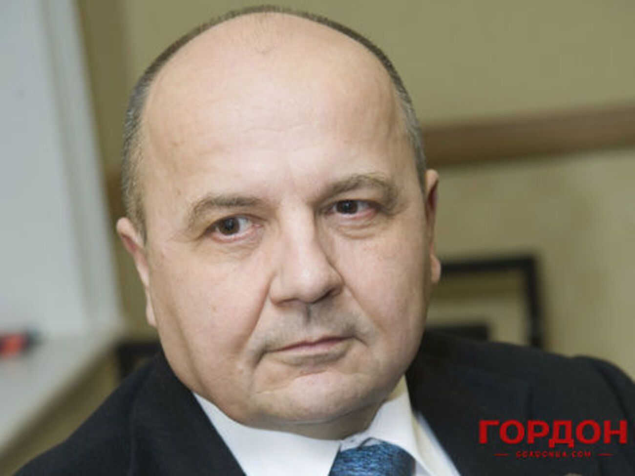 Суворов: Этот человек, Путин, в КГБ добровольно пошел, и с военной разведкой не путайте