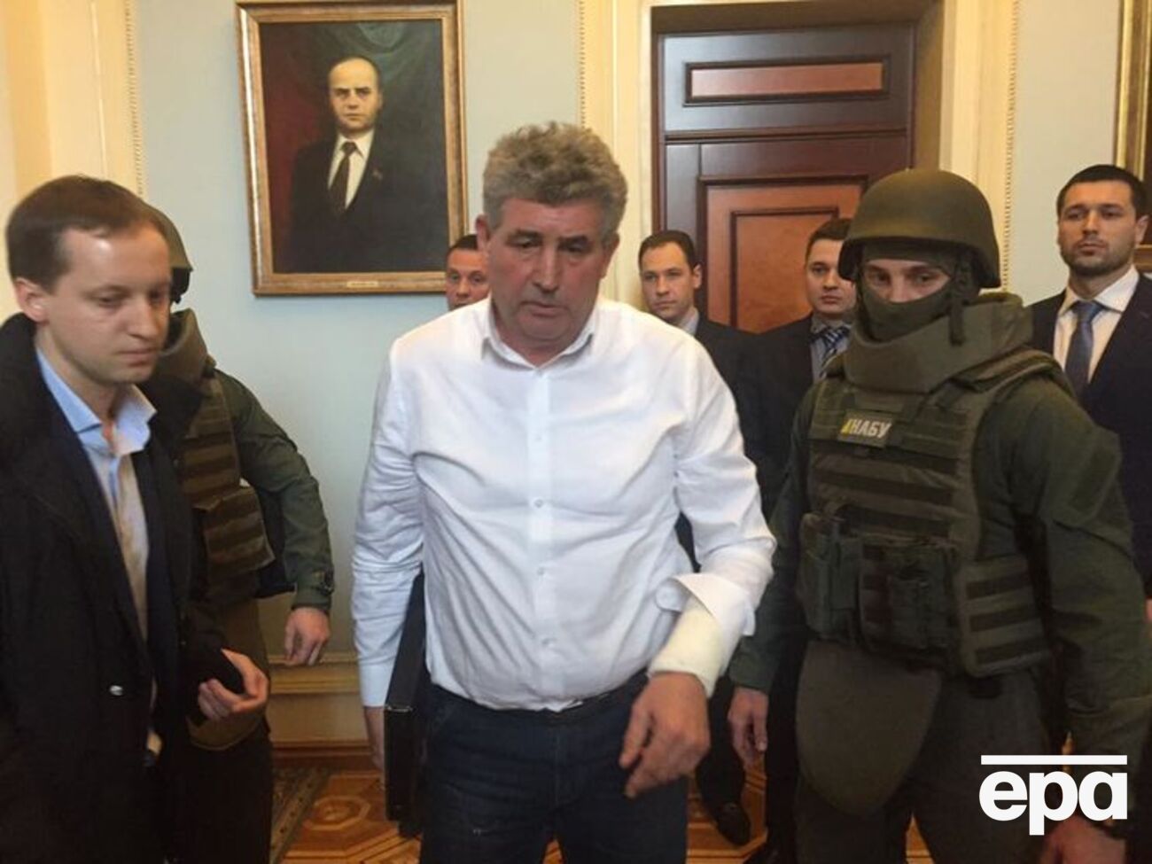 Сейчас защита Бурана знакомится с материалами дела