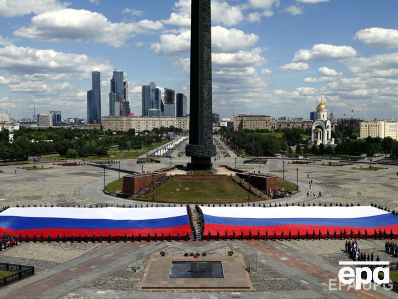 МИД РФ:&nbsp;Уступая жесткому заокеанскому давлению, Брюссель наказывает в первую очередь собственных производителей