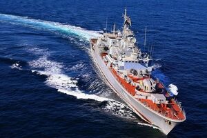 "Гетьман Сагайдачный" отметил 23-летнюю годовщину поднятия на нем военно-морского флага Украины