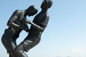 "Боднув" Марко Матерацци, Зинедин Зидан получил красную карточку