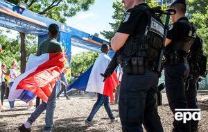 Полиция подорвала подозрительную сумку