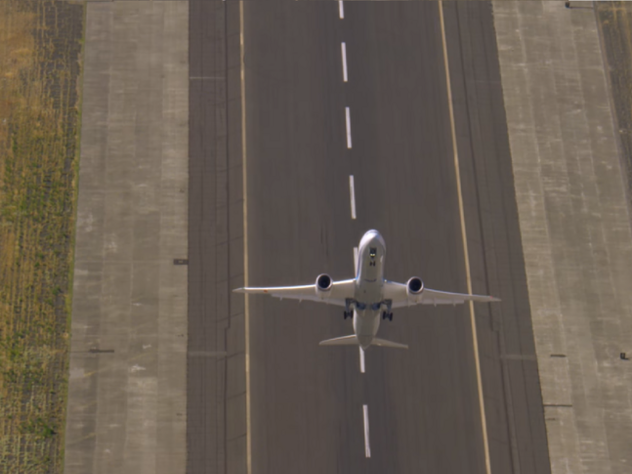 Boeing 787-9 Dreamliner вмещает до 290 пассажиров