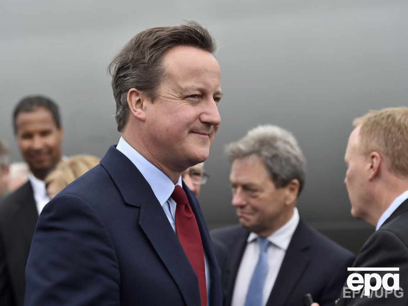 Дэвид Кэмерон назвал Терезу Мэй "сильным и компетентным политиком"