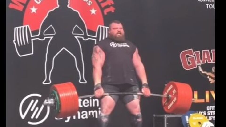 Рекорд был установлен на соревнованиях по пауэрлифтингу World Deadlift Championships
