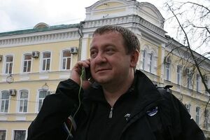 Муждабаев считает, что Верховной Раде нужно безотлагательно вносить изменения в Конституцию и объявлять Крым крымскотатарской автономией в составе Украины